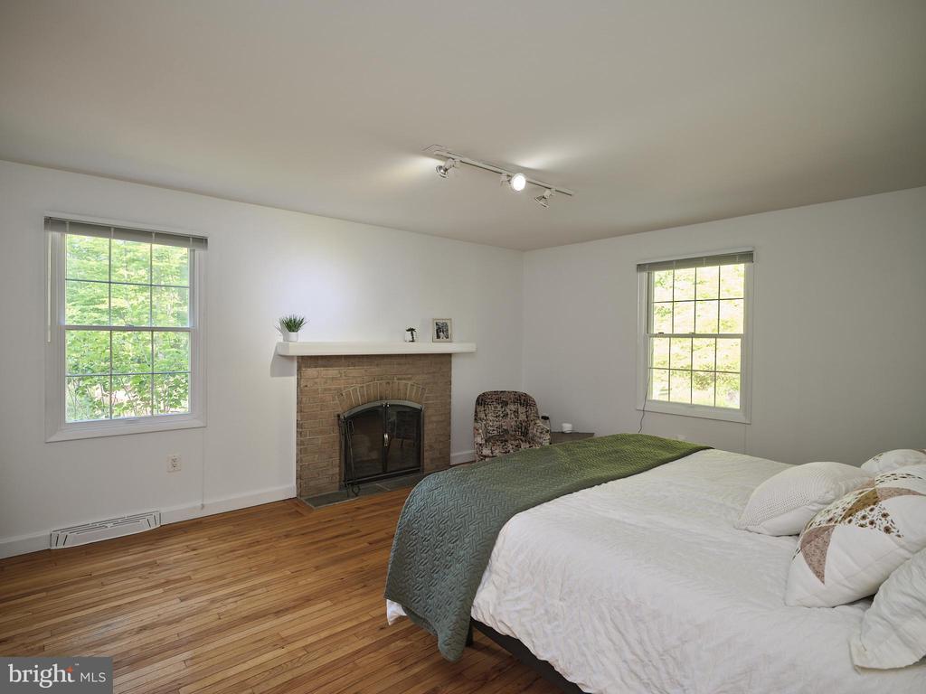 3418 GREAT OAKS RD