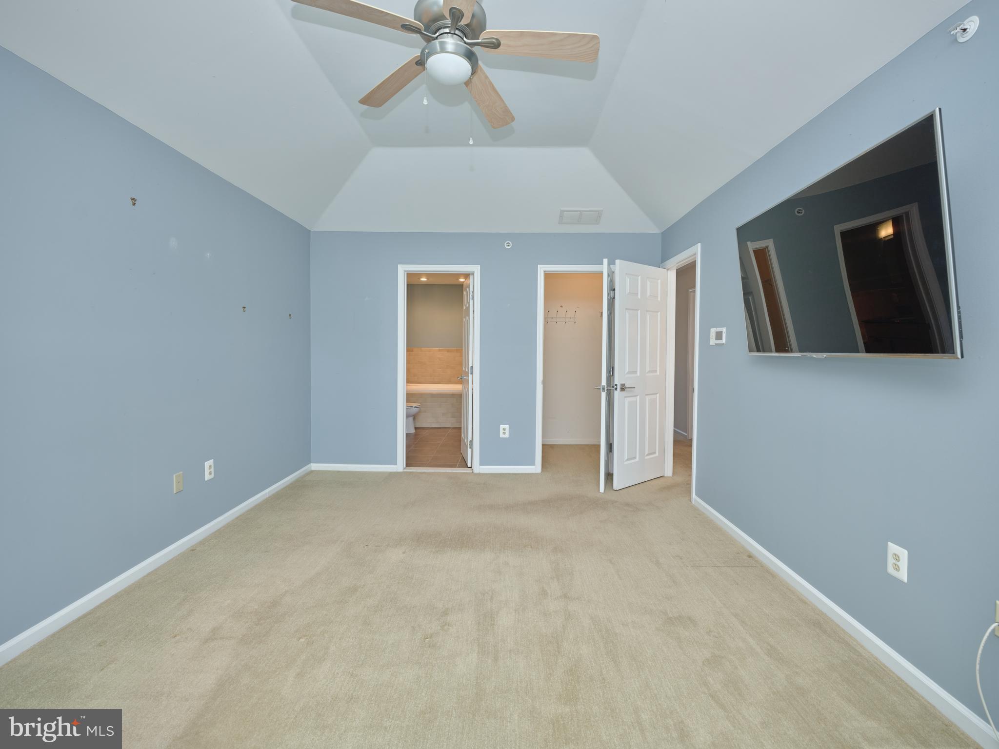 509 WATERFORD CT #82