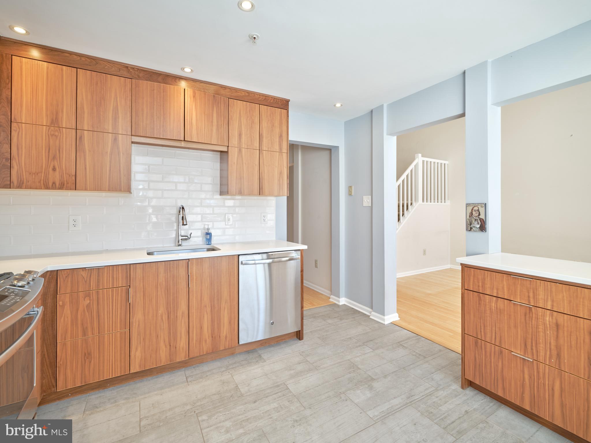 509 WATERFORD CT #82