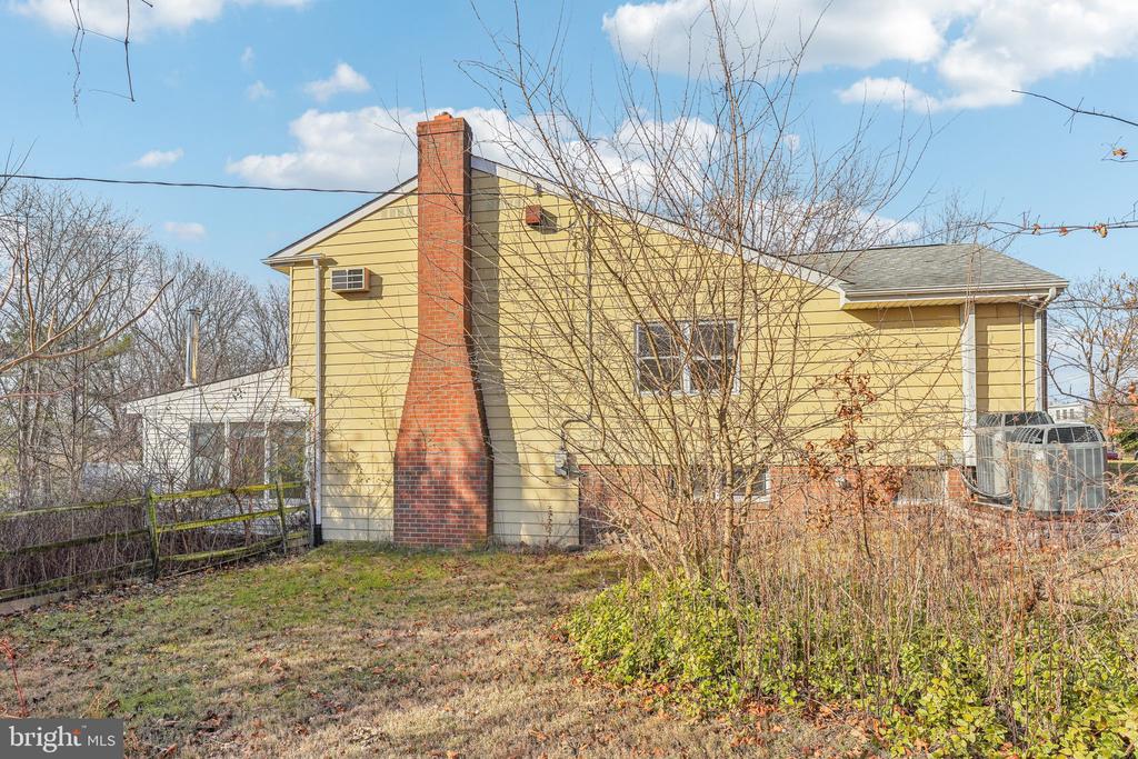 16 Overlook Dr