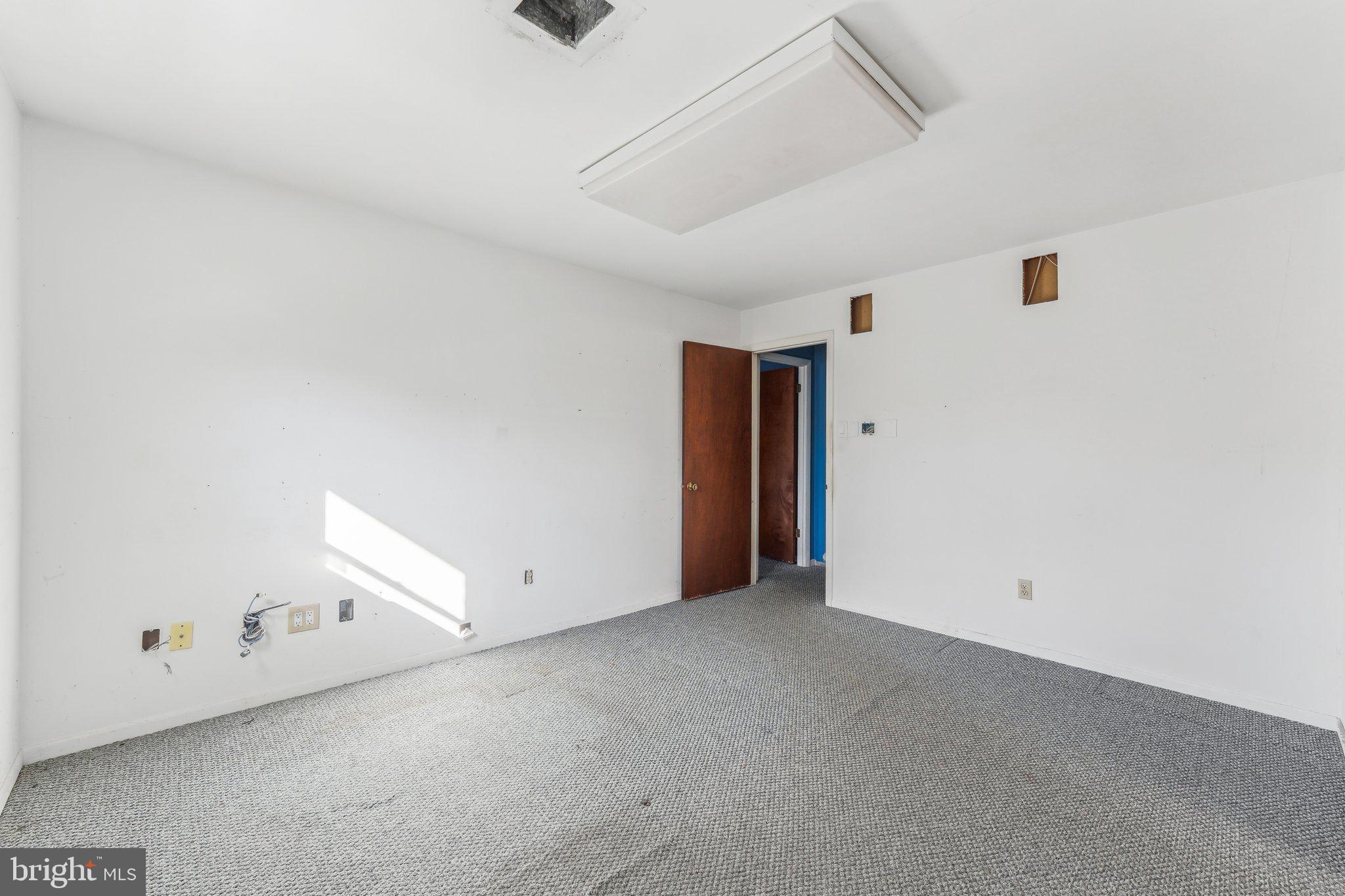 16 Overlook Dr