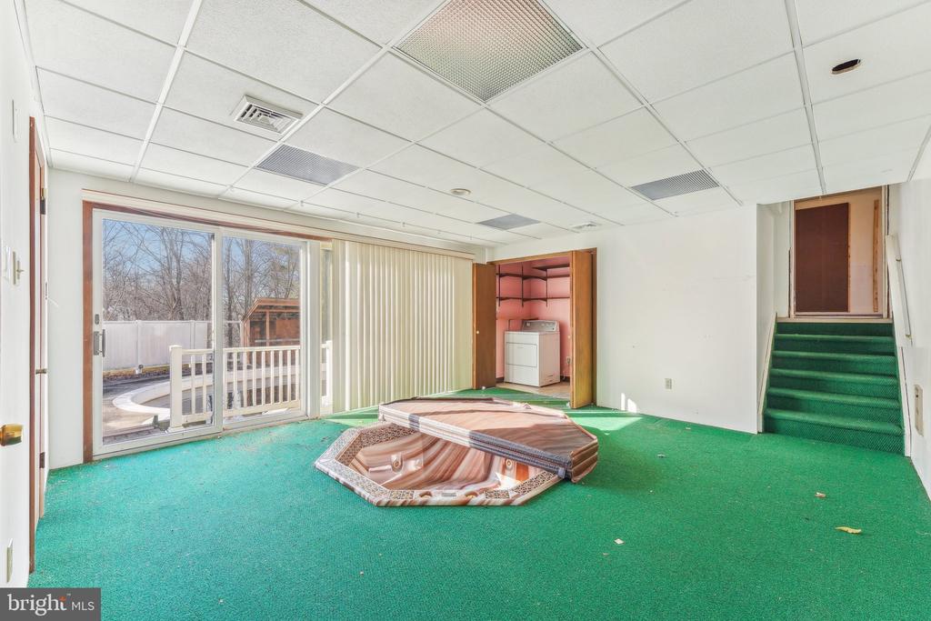 16 Overlook Dr