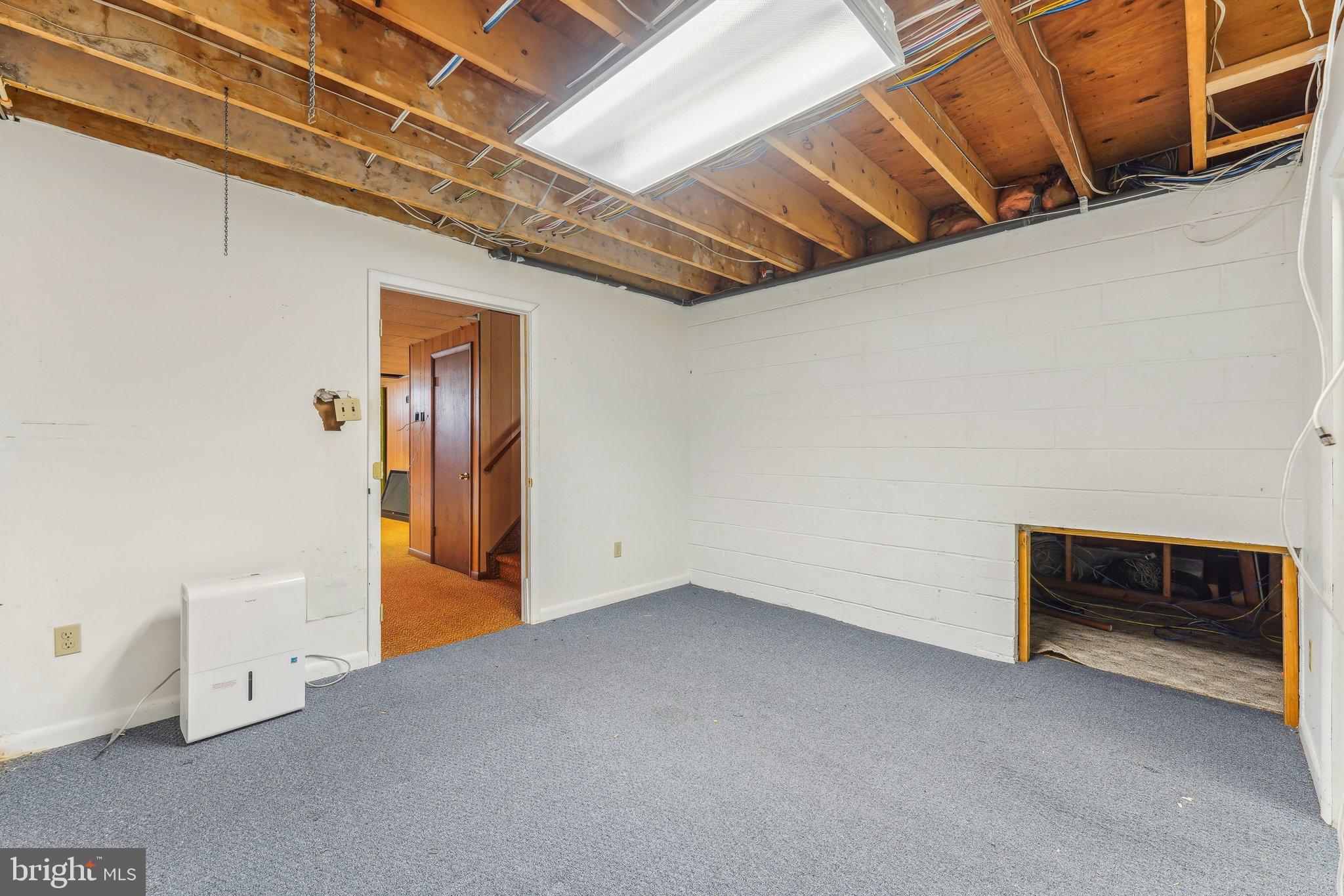 16 Overlook Dr
