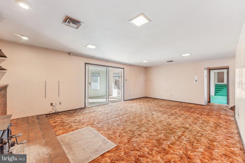 16 Overlook Dr