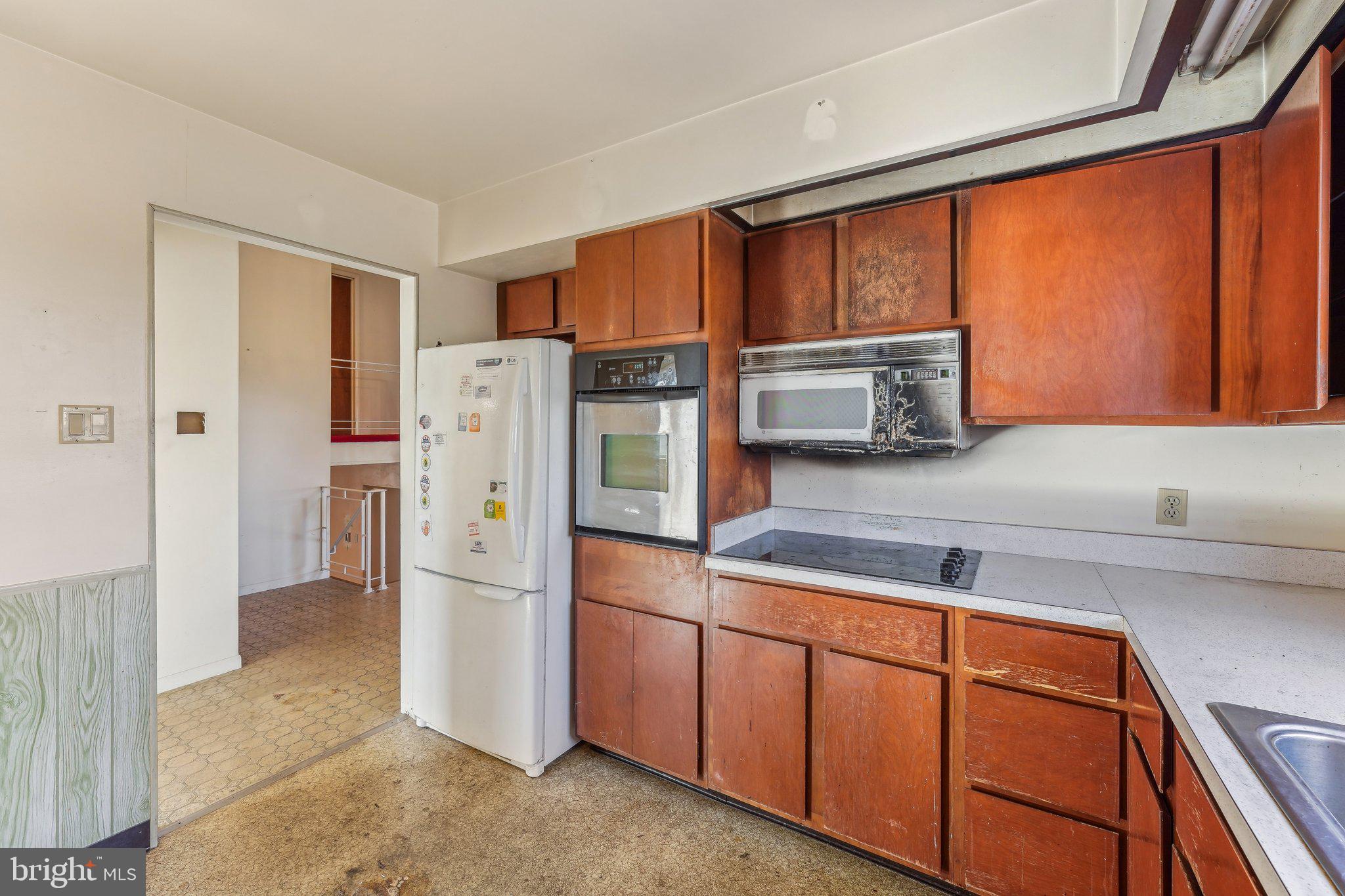 16 Overlook Dr