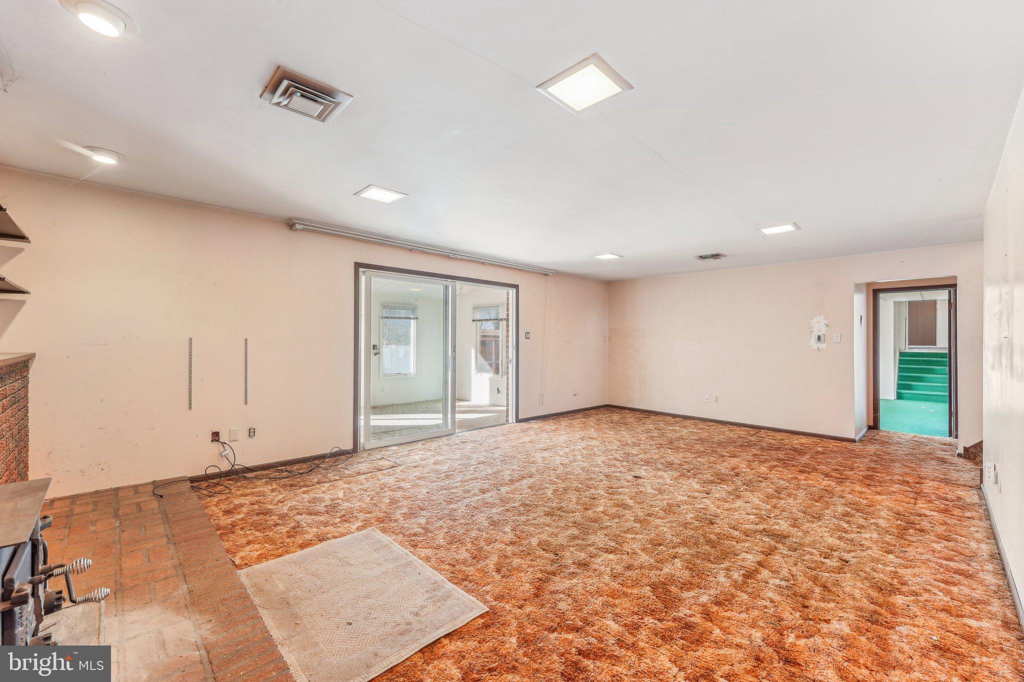 16 Overlook Dr