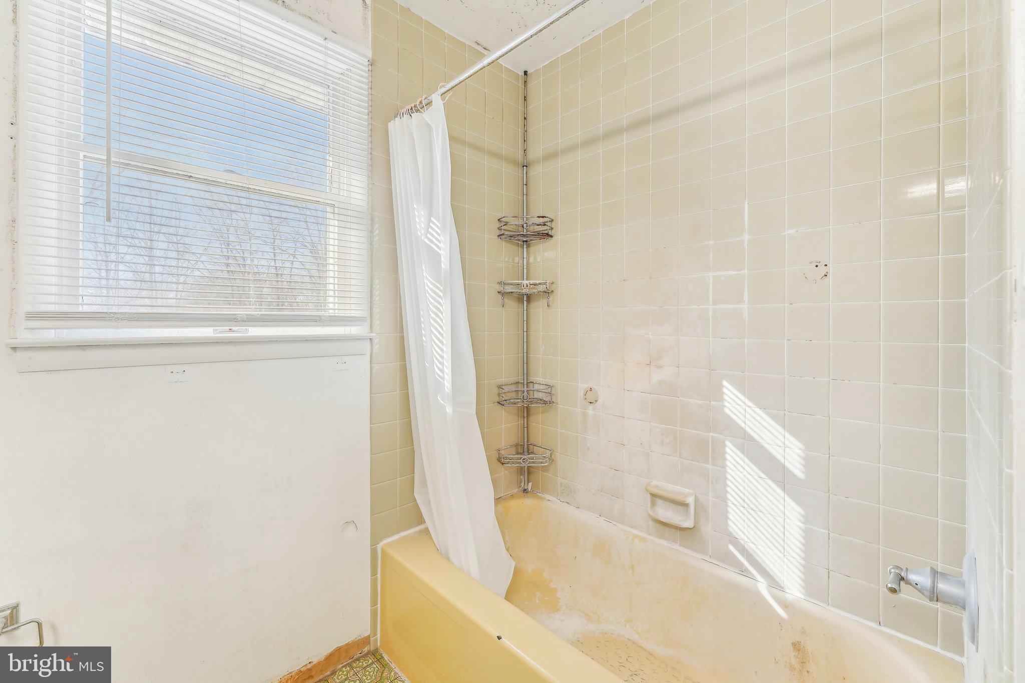 16 Overlook Dr