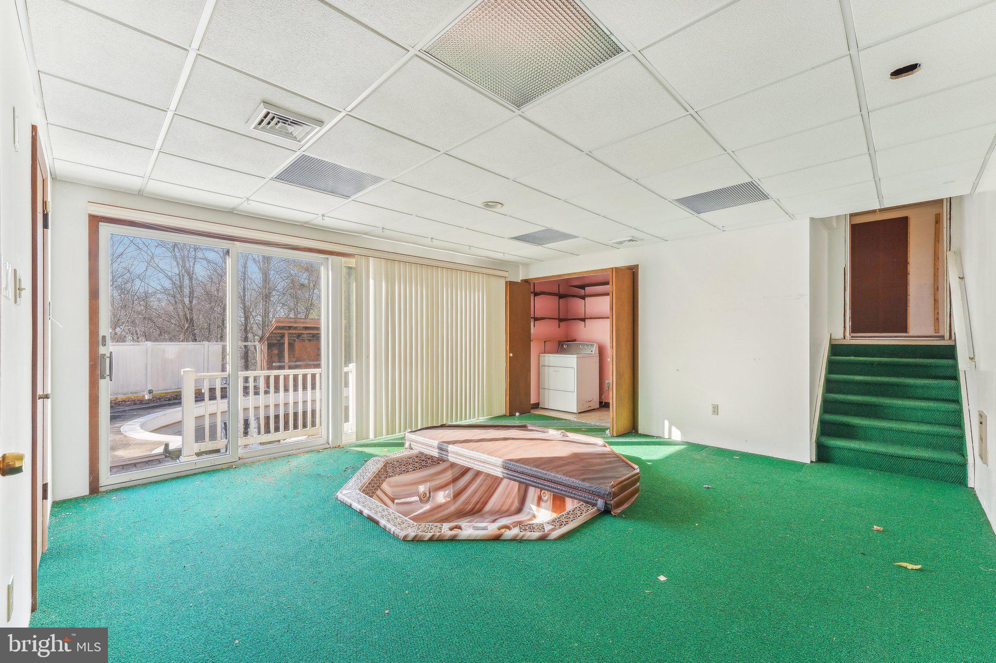 16 Overlook Dr