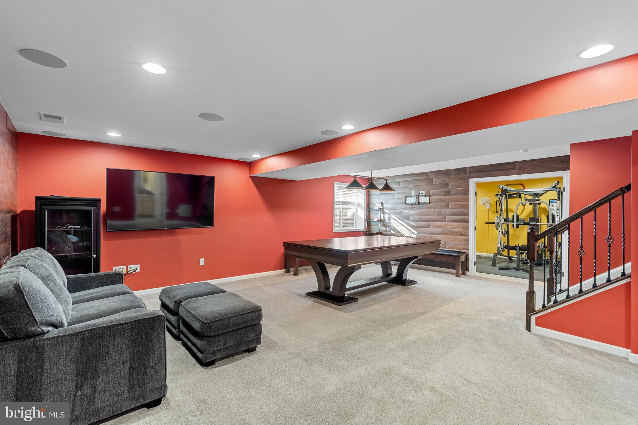 1145 Lynch Cir