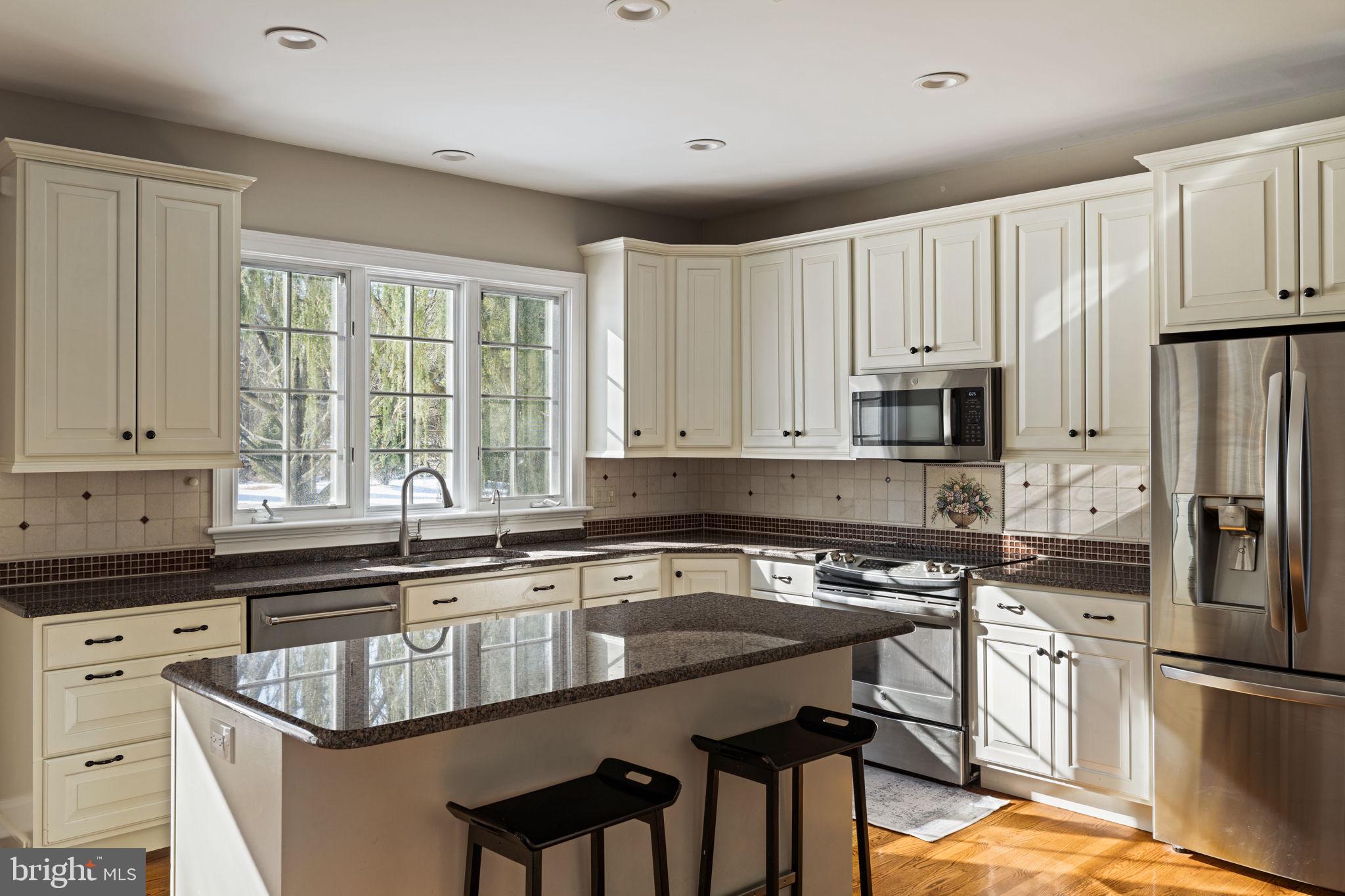 7 Valley View Dr