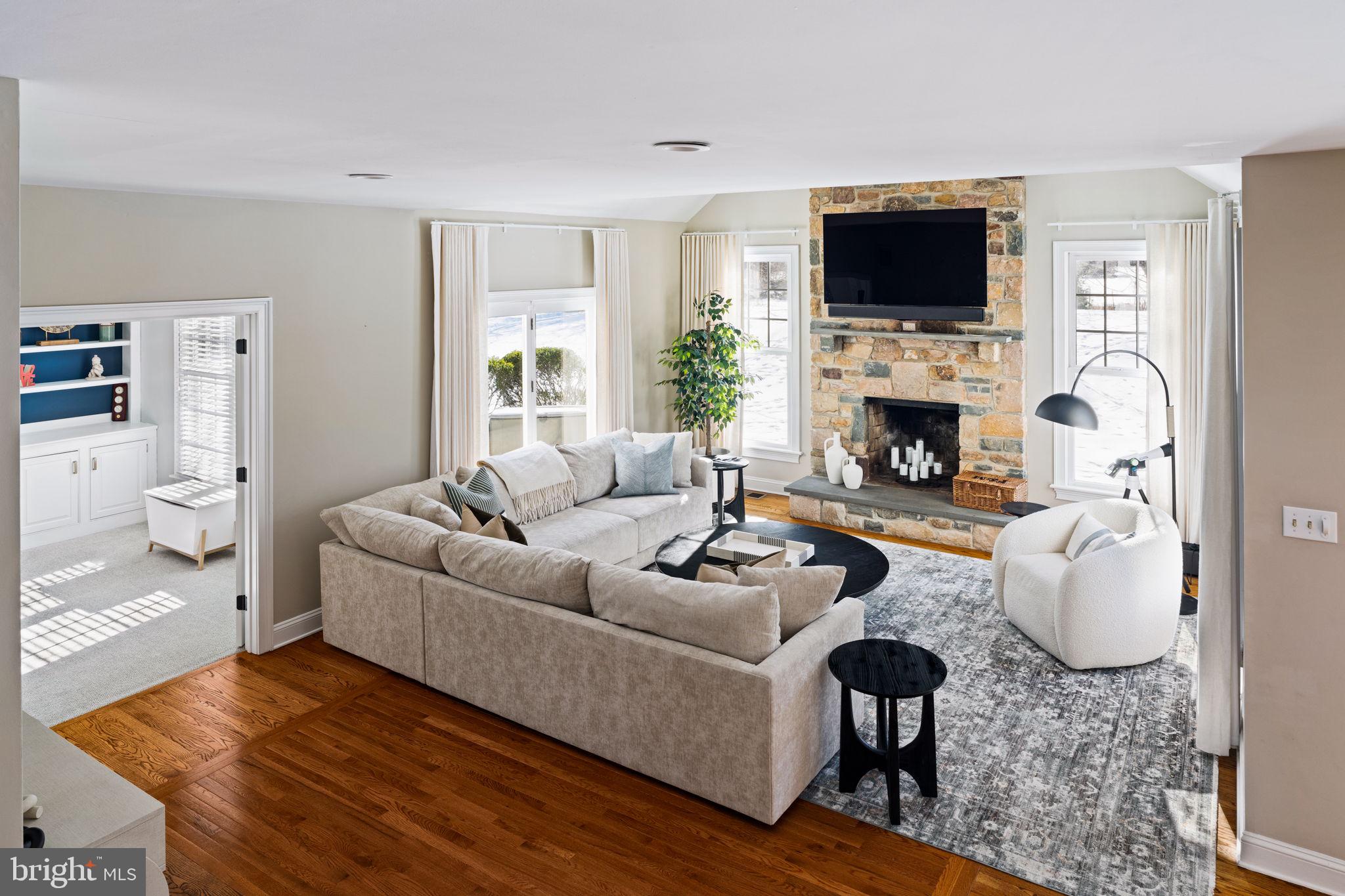 7 Valley View Dr