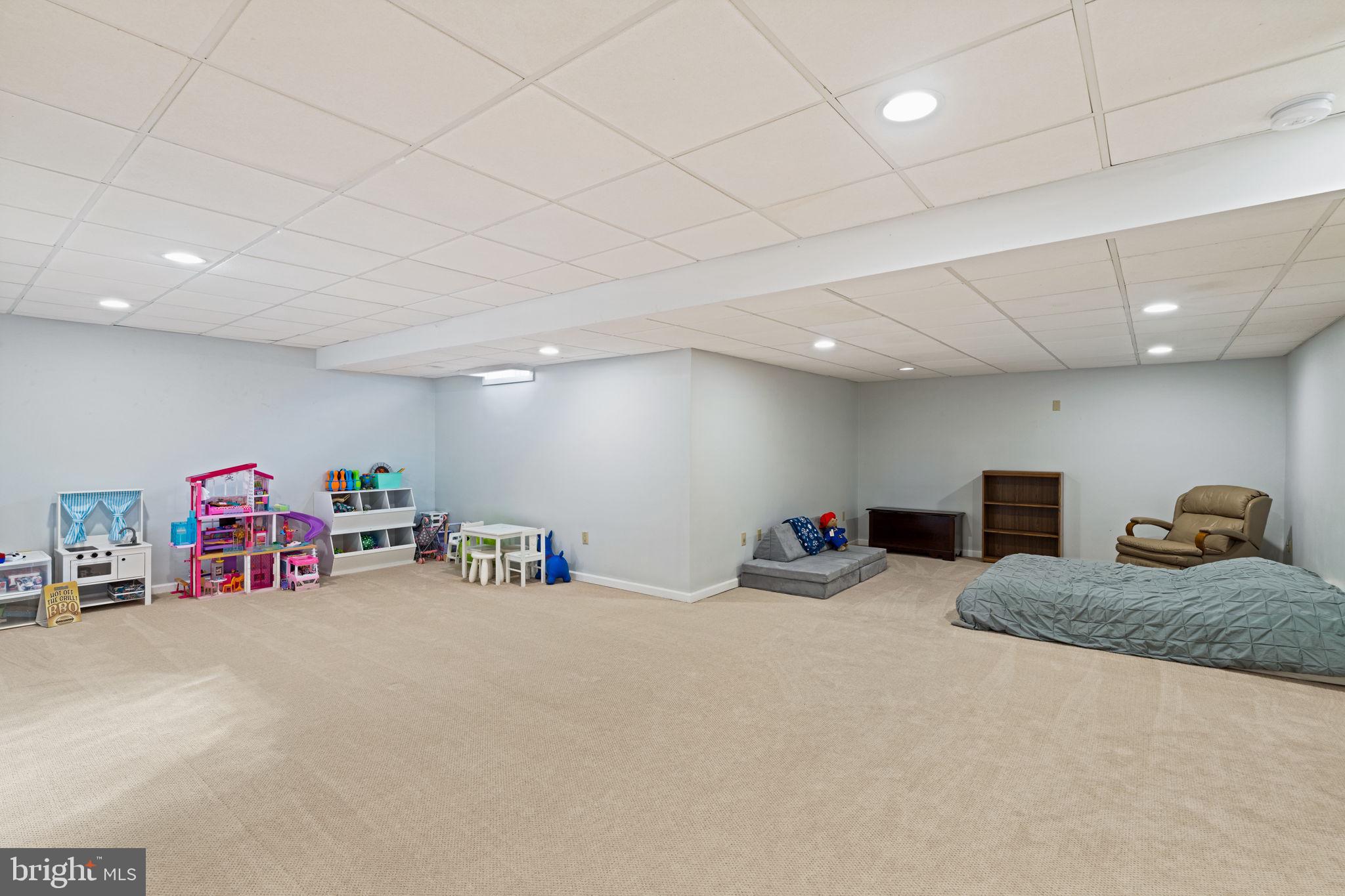 7 Valley View Dr