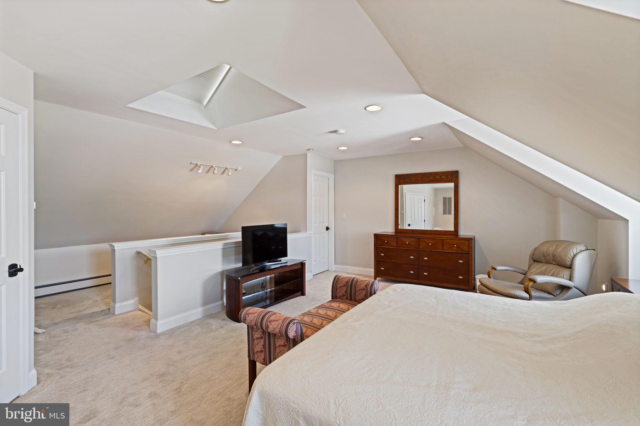 7 Valley View Dr