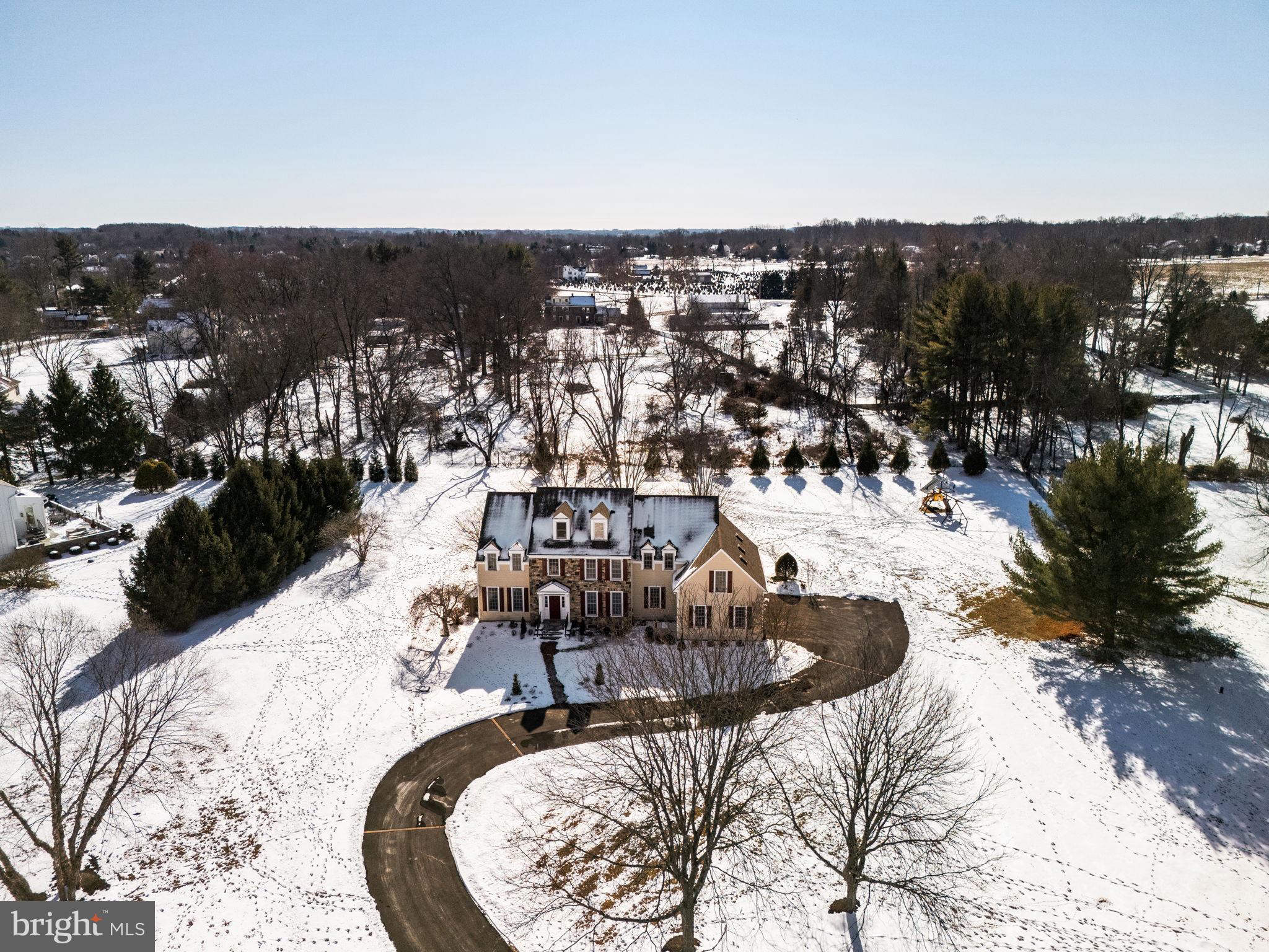 7 Valley View Dr