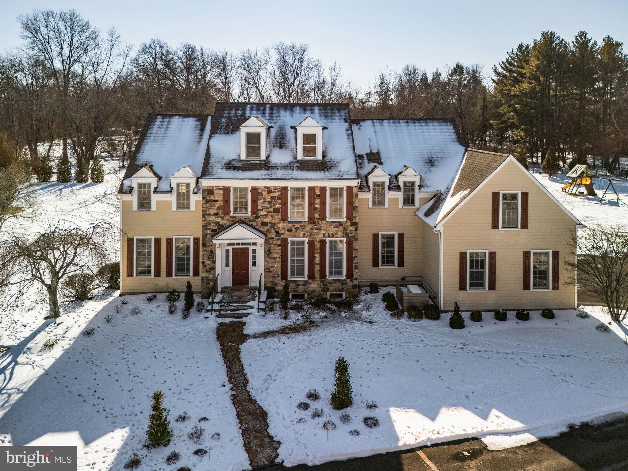 7 Valley View Dr