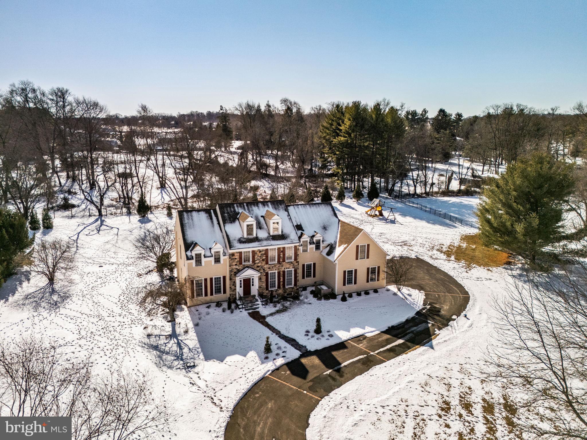 7 Valley View Dr