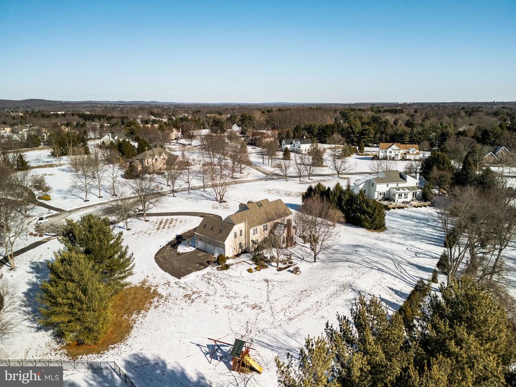 7 Valley View Dr