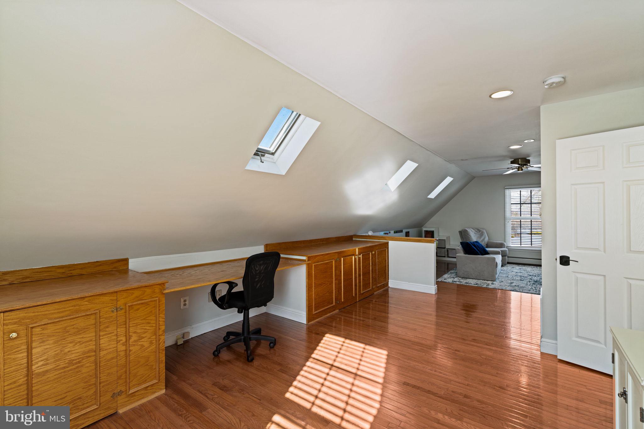 7 Valley View Dr