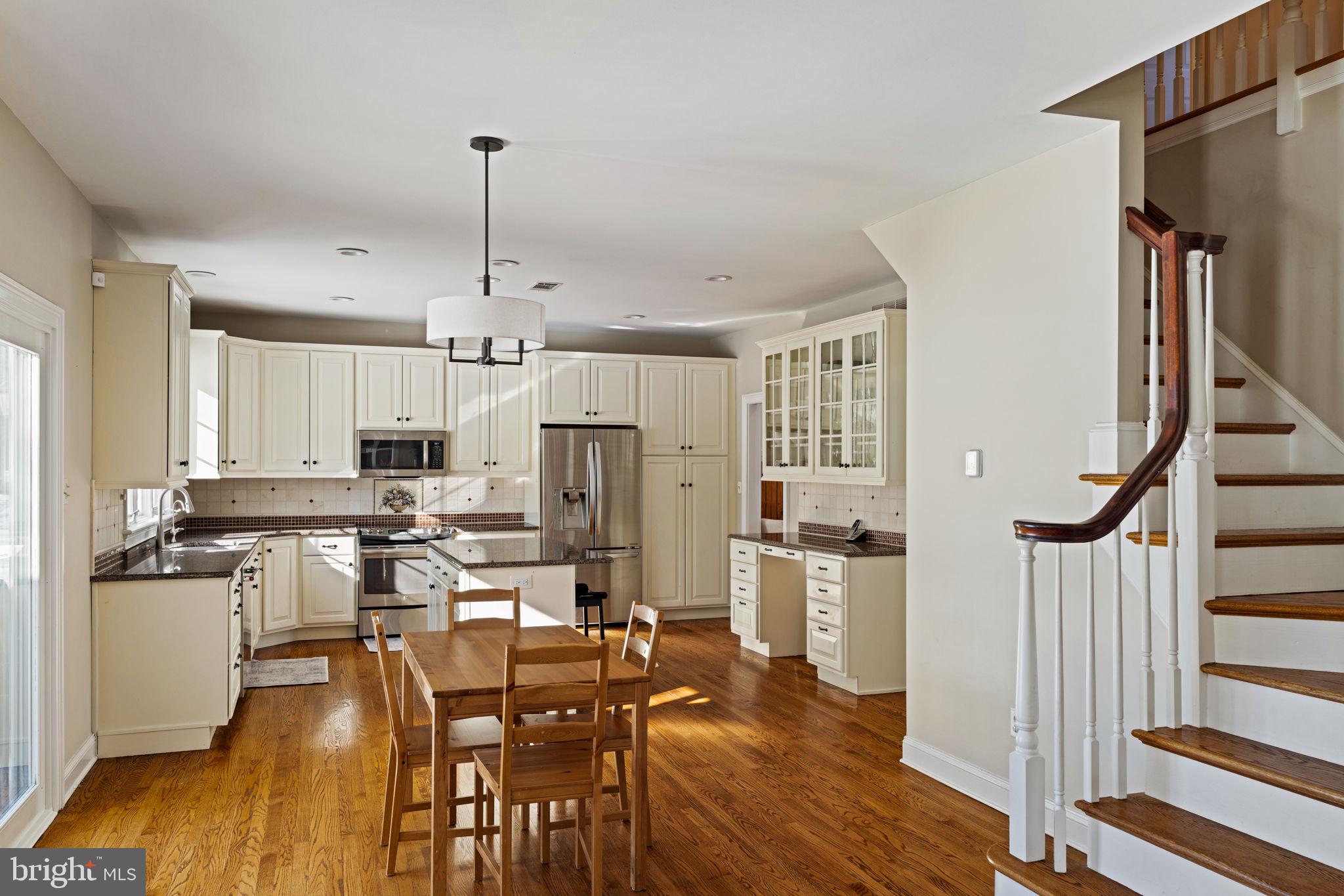 7 Valley View Dr