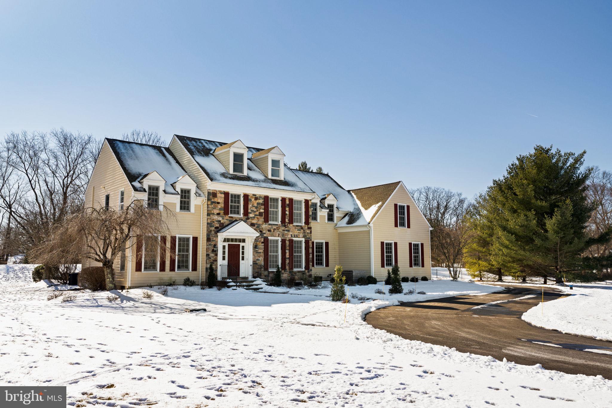 7 Valley View Dr