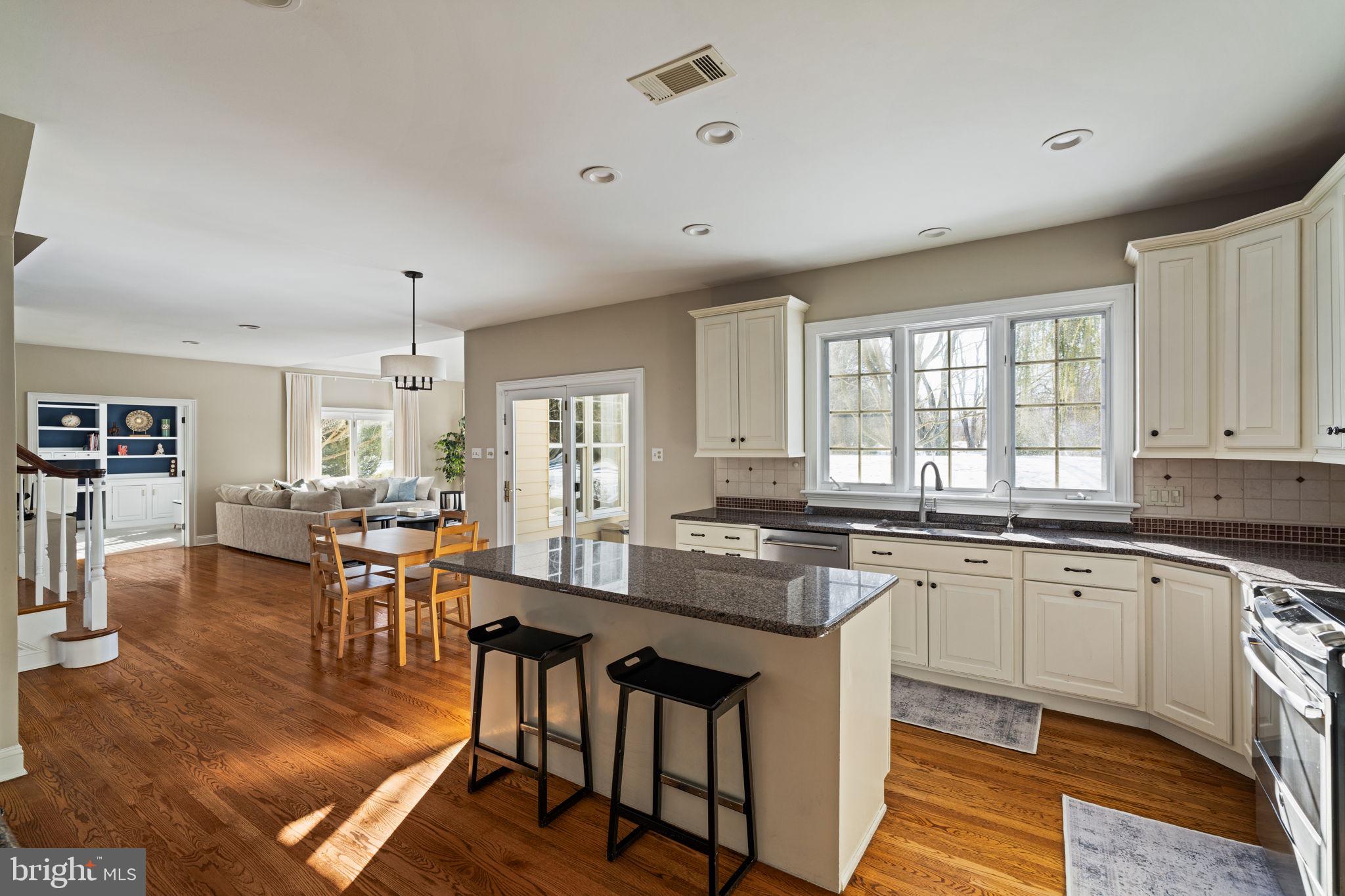 7 Valley View Dr