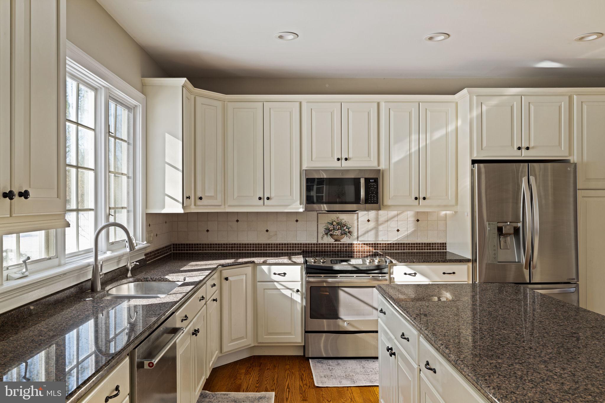 7 Valley View Dr