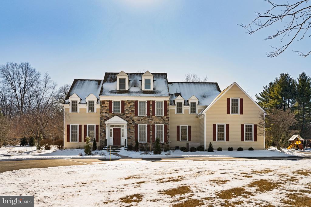 7 Valley View Dr