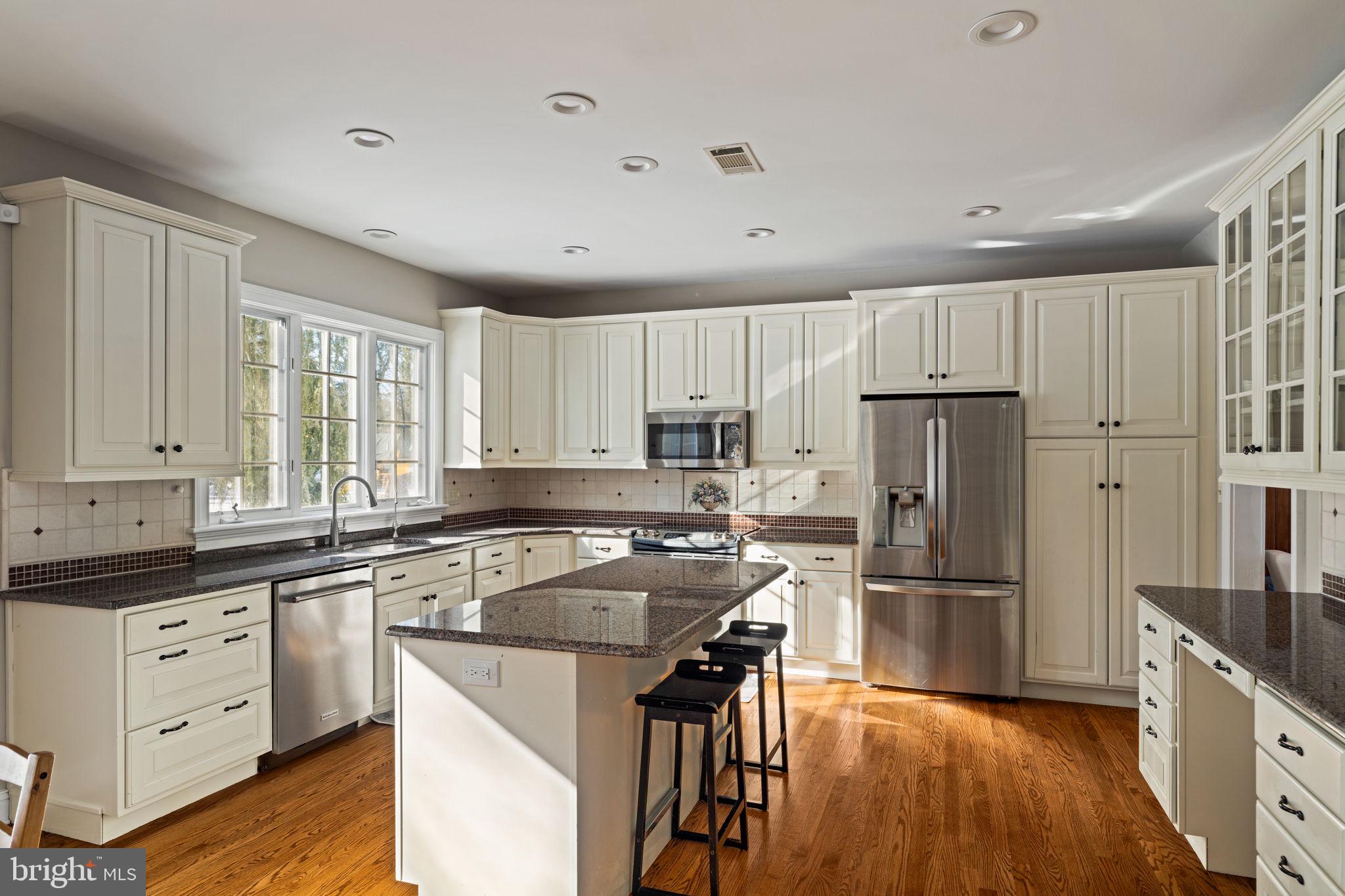 7 Valley View Dr