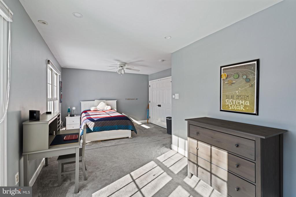 7 Valley View Dr