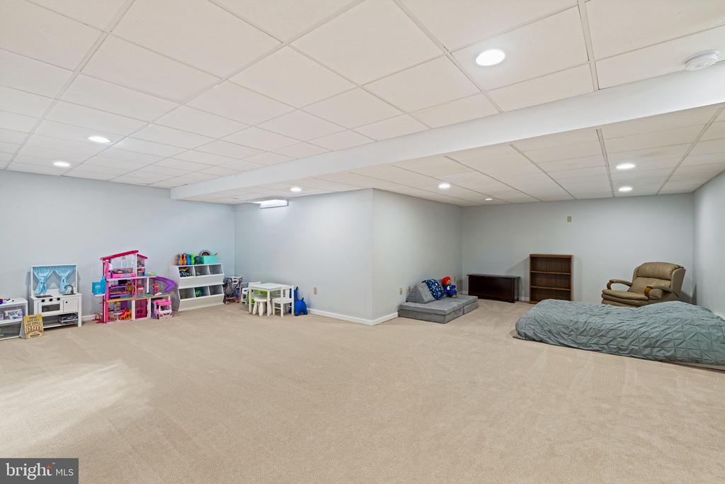 7 Valley View Dr