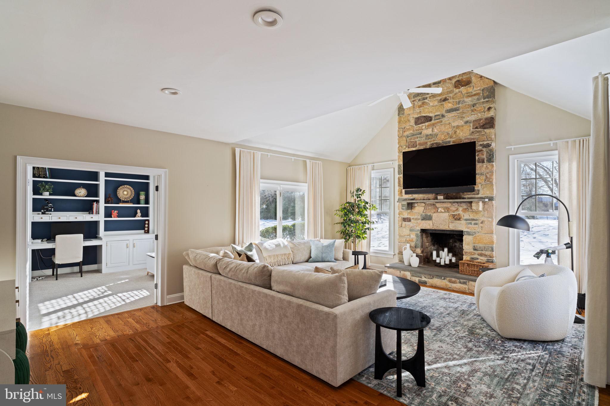 7 Valley View Dr
