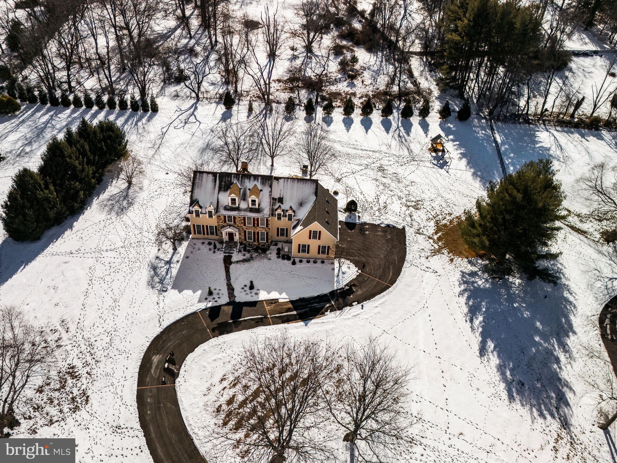 7 Valley View Dr