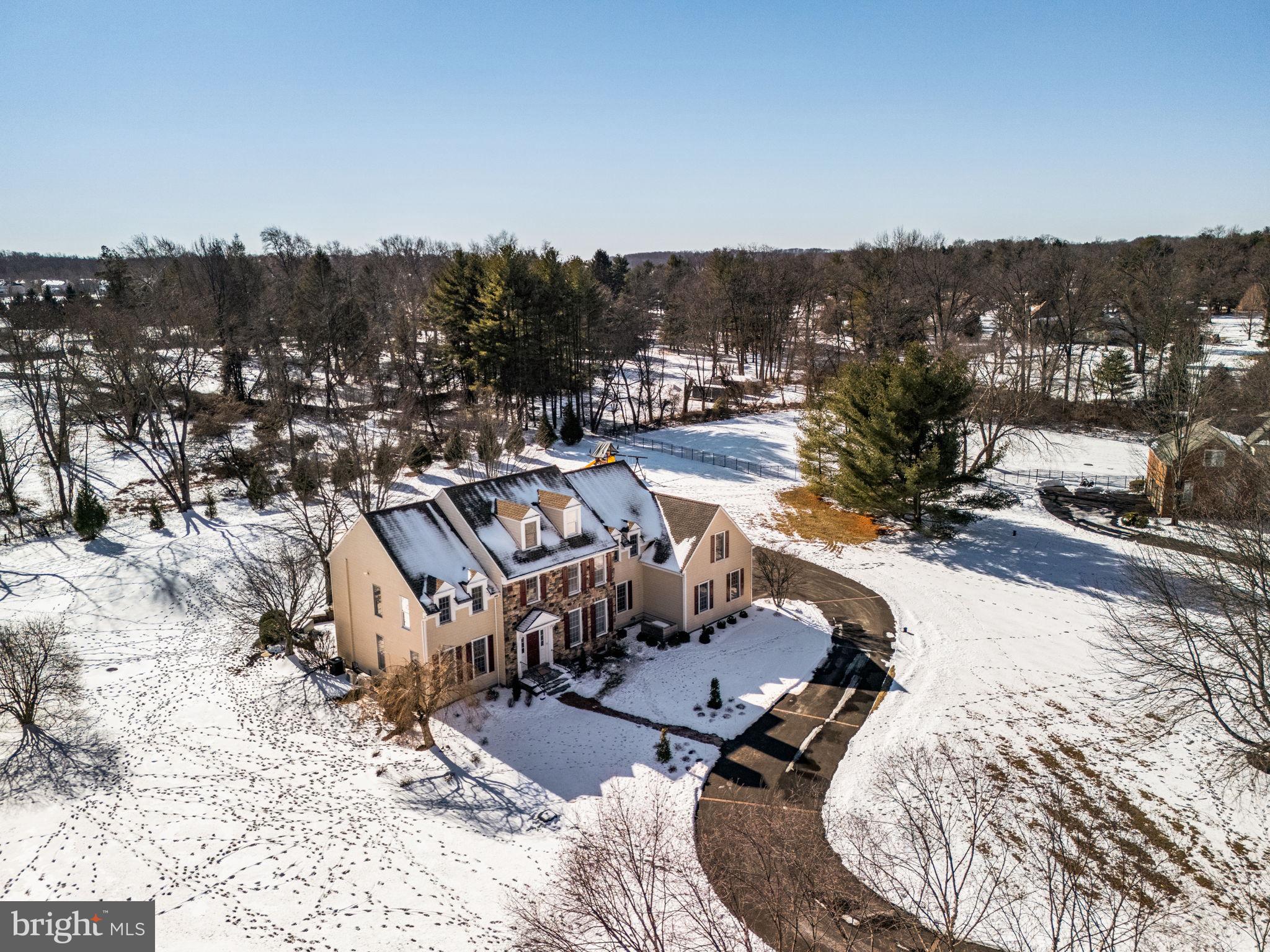 7 Valley View Dr