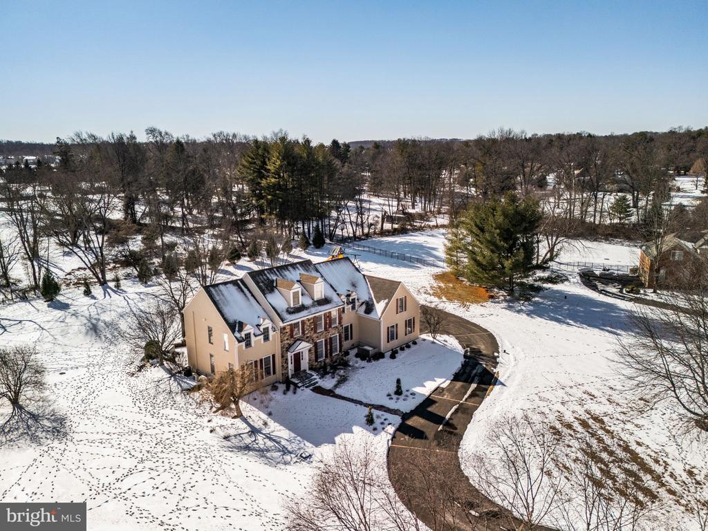 7 Valley View Dr
