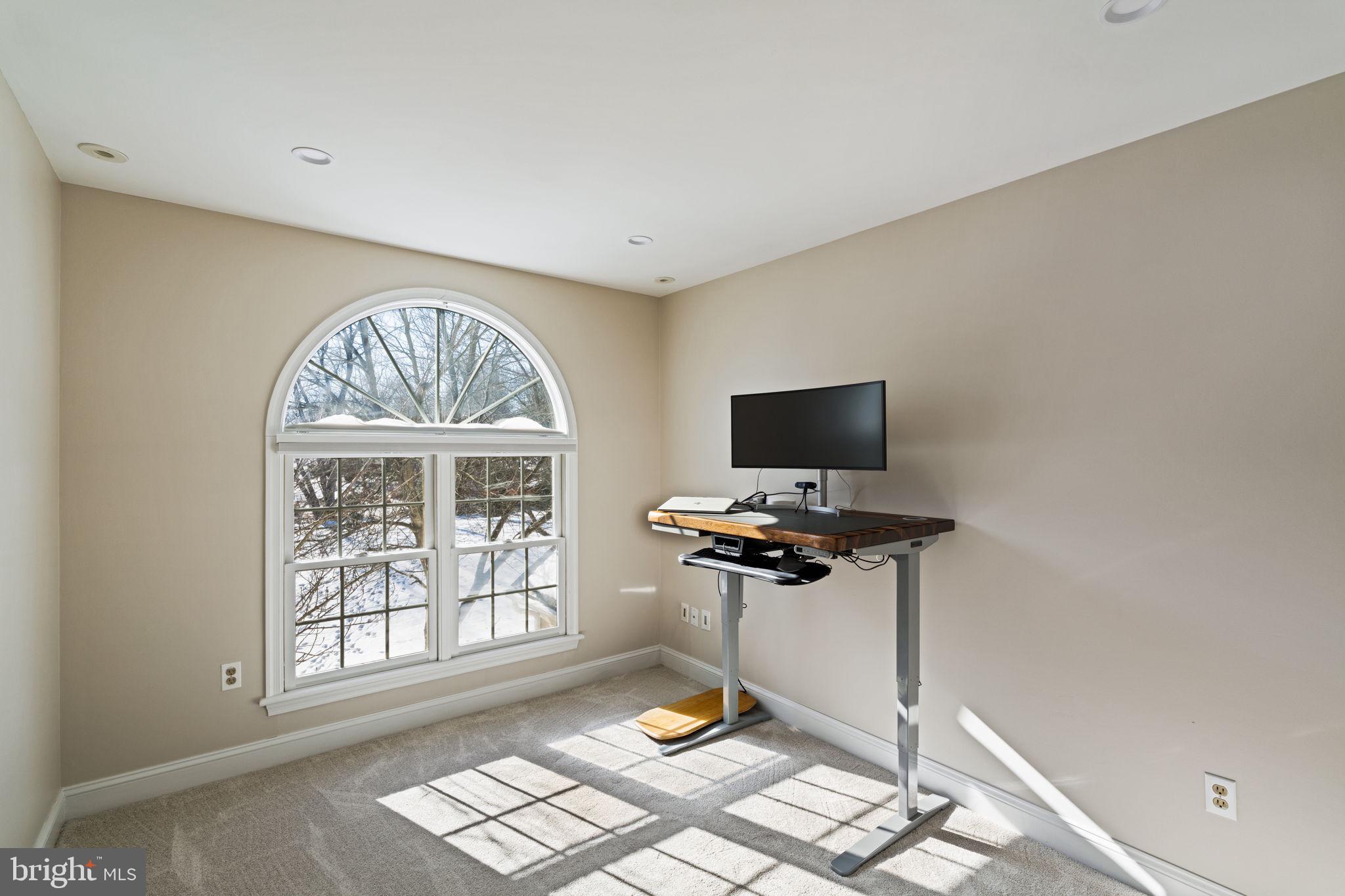 7 Valley View Dr
