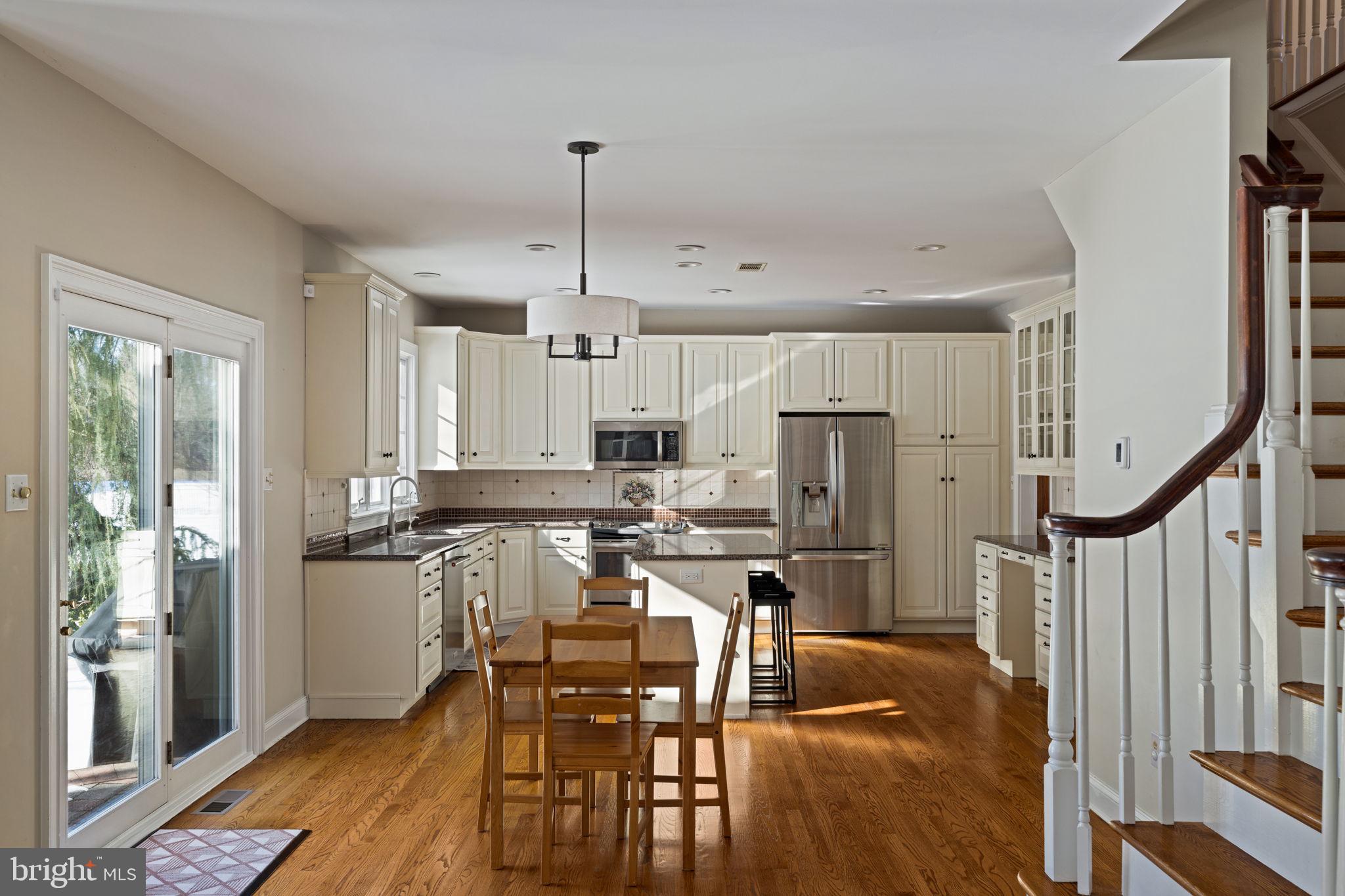 7 Valley View Dr