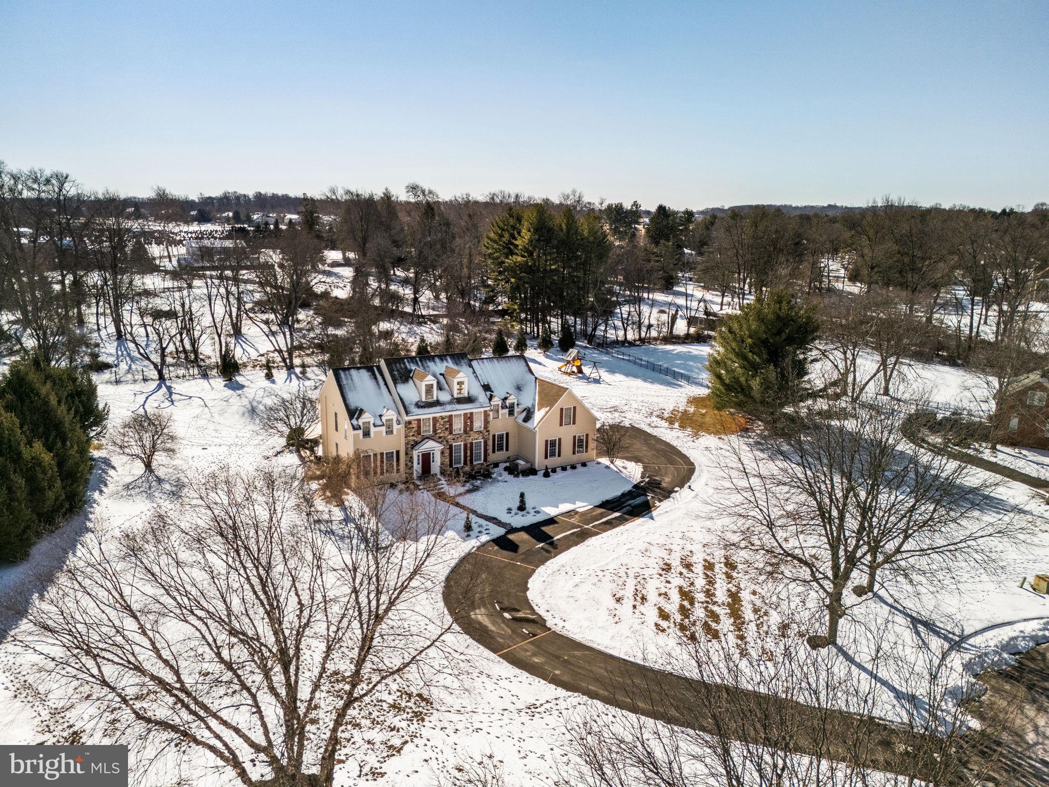 7 Valley View Dr