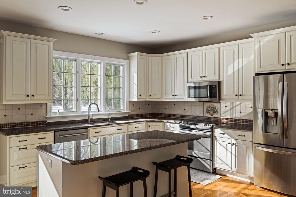 7 Valley View Dr