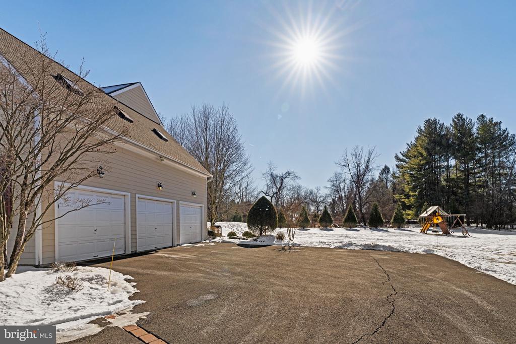 7 Valley View Dr