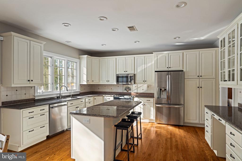 7 Valley View Dr