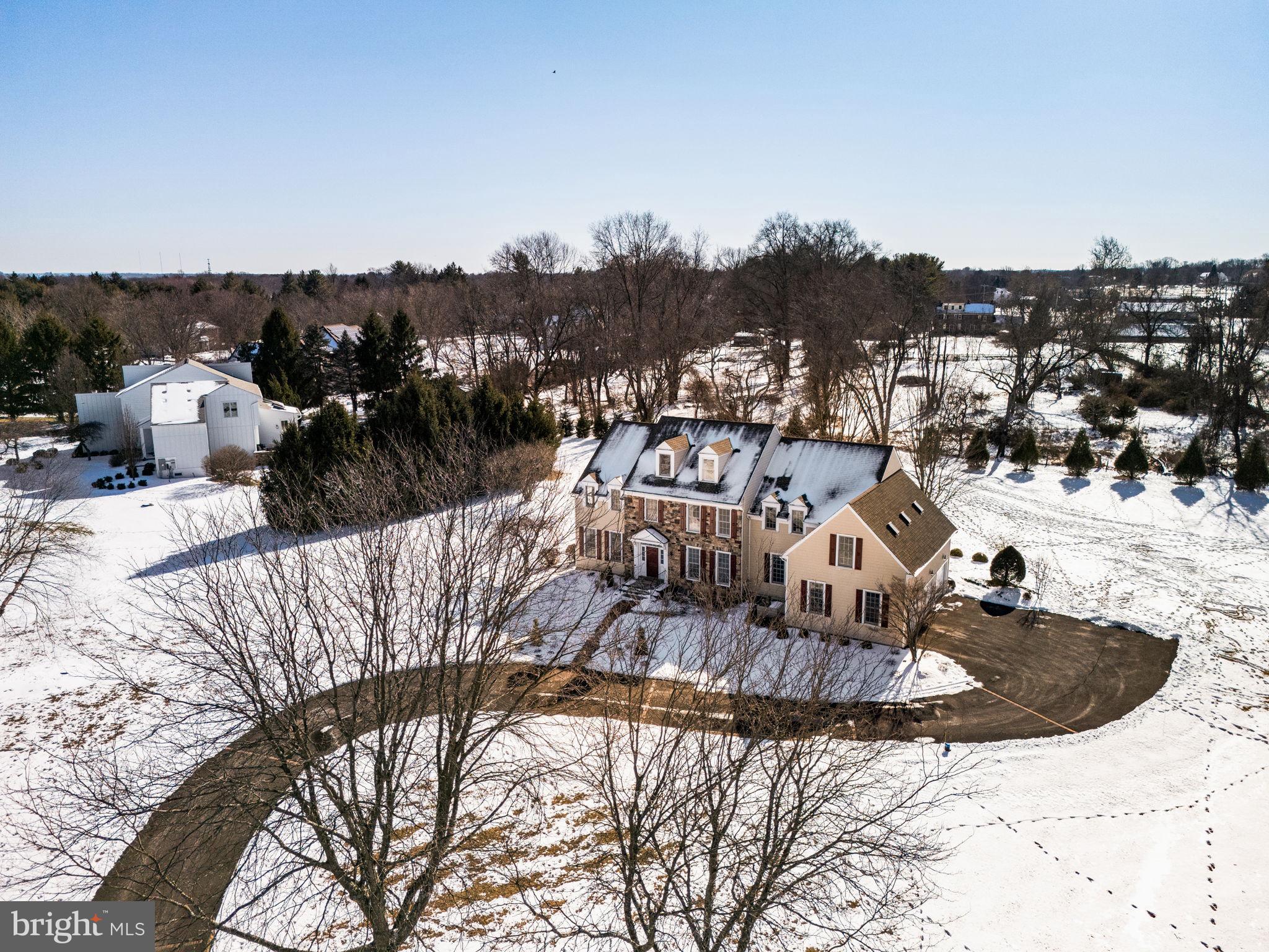 7 Valley View Dr