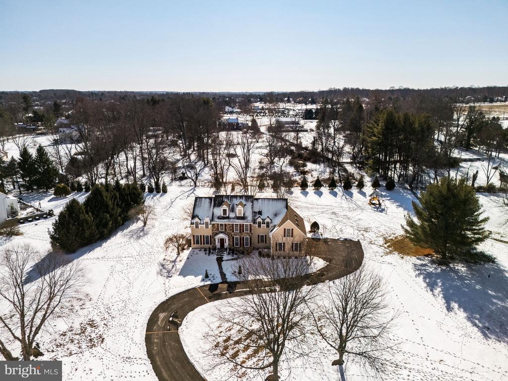 7 Valley View Dr