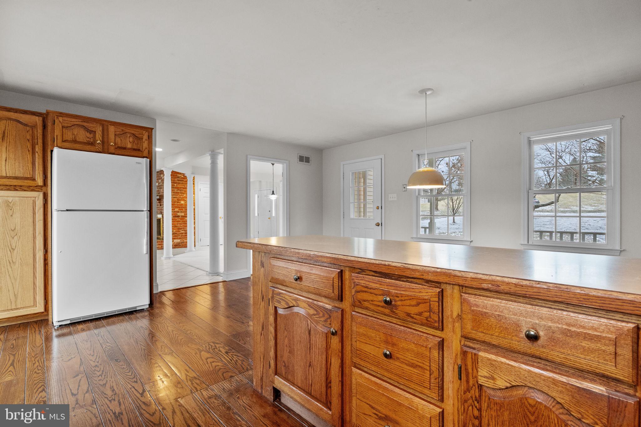 29 Hillside Ln