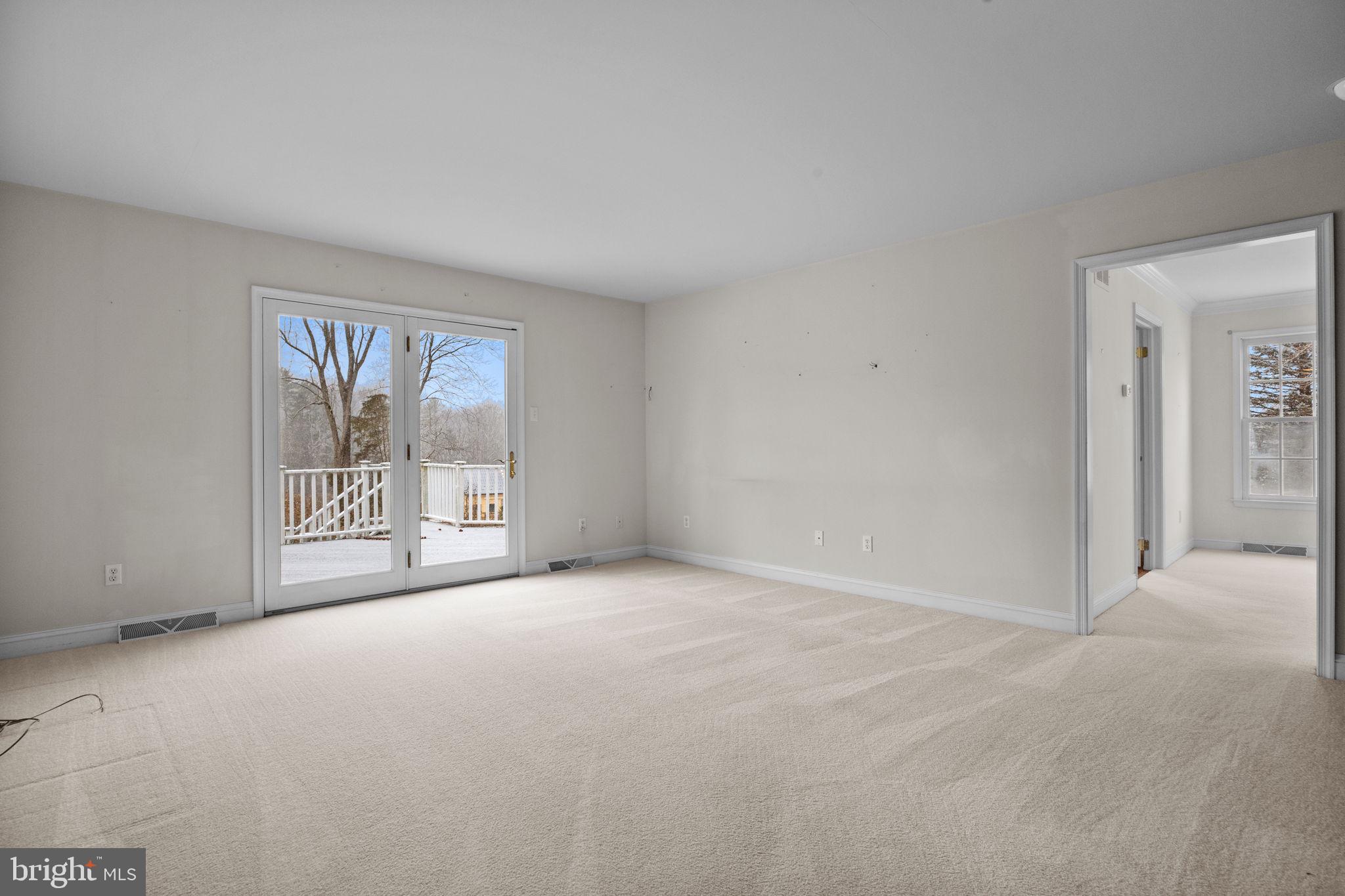 29 Hillside Ln
