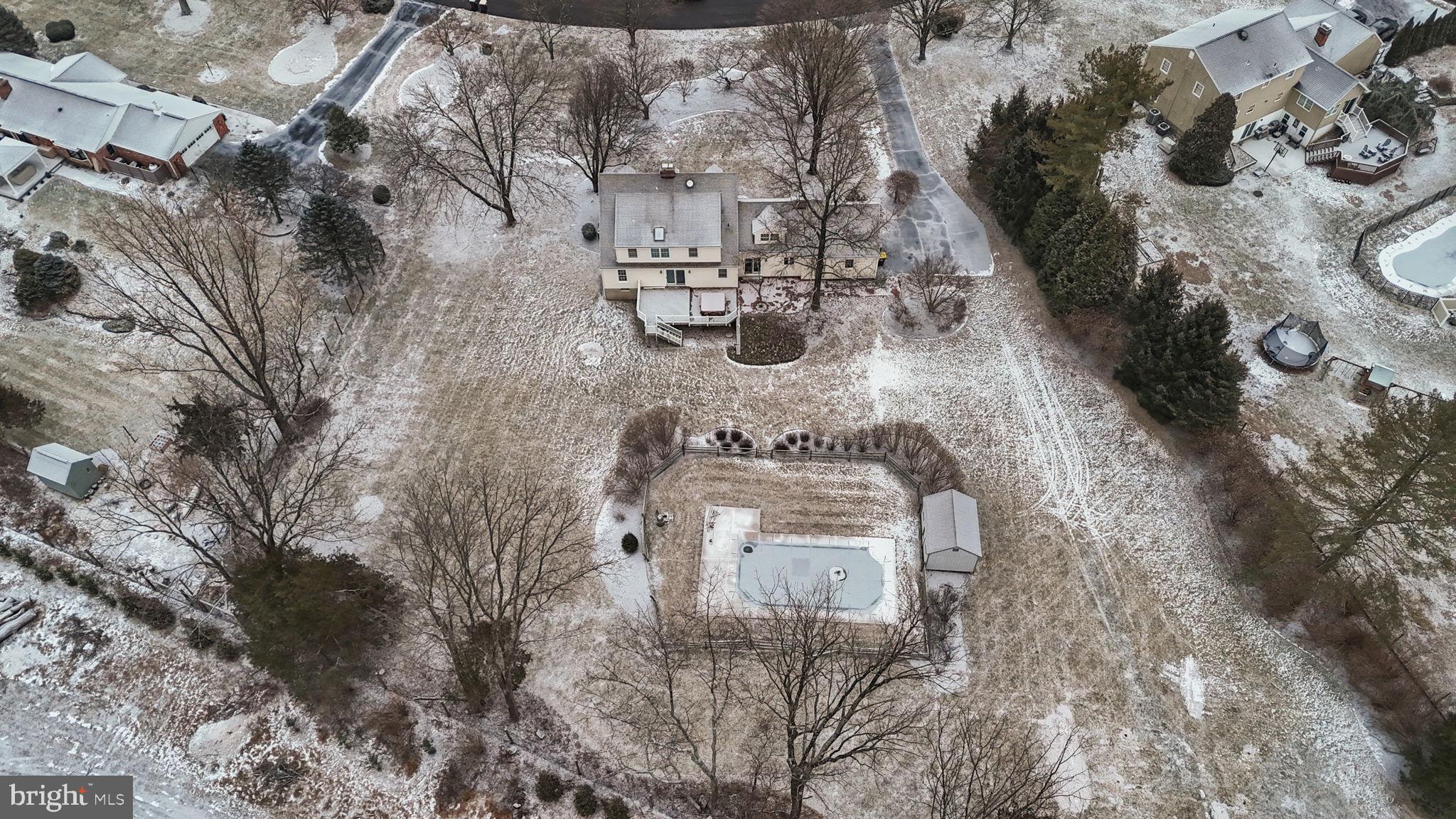 29 Hillside Ln