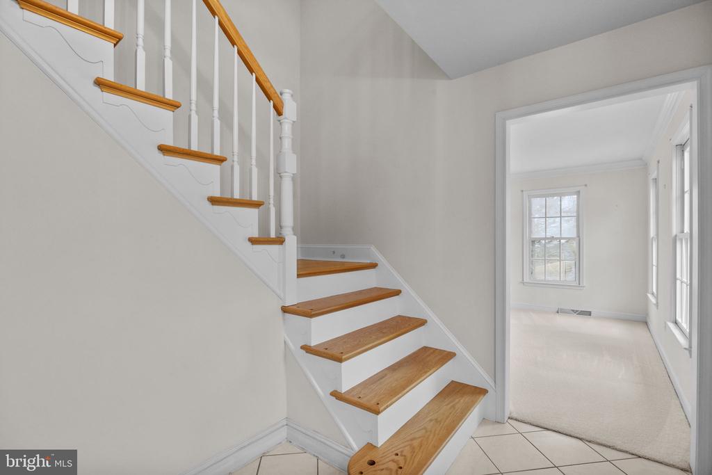 29 Hillside Ln