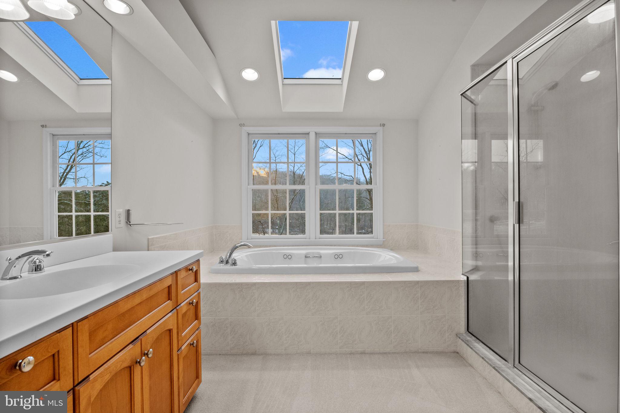 29 Hillside Ln