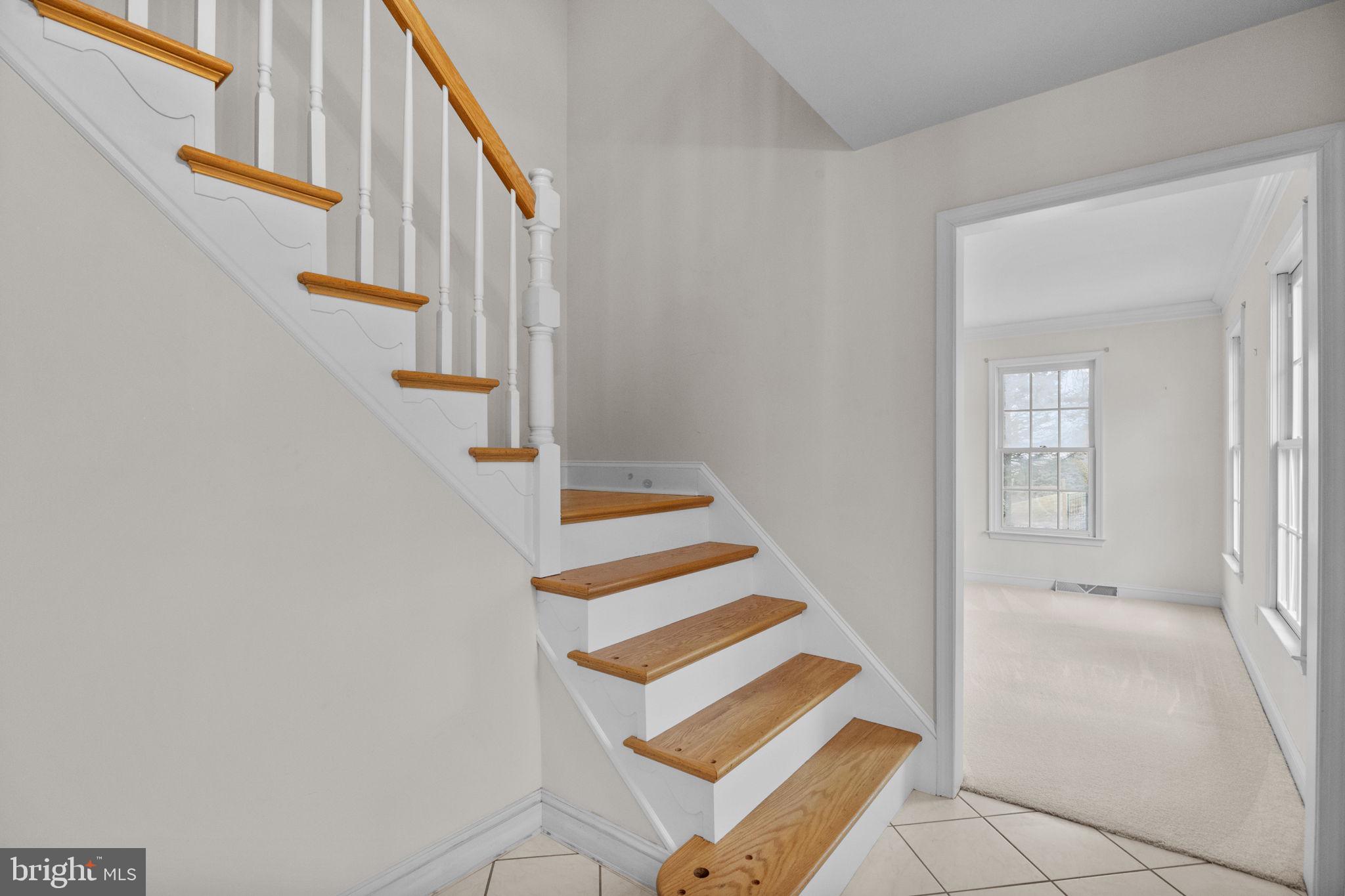 29 Hillside Ln