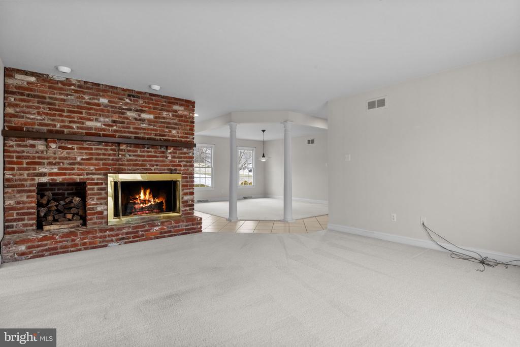29 Hillside Ln