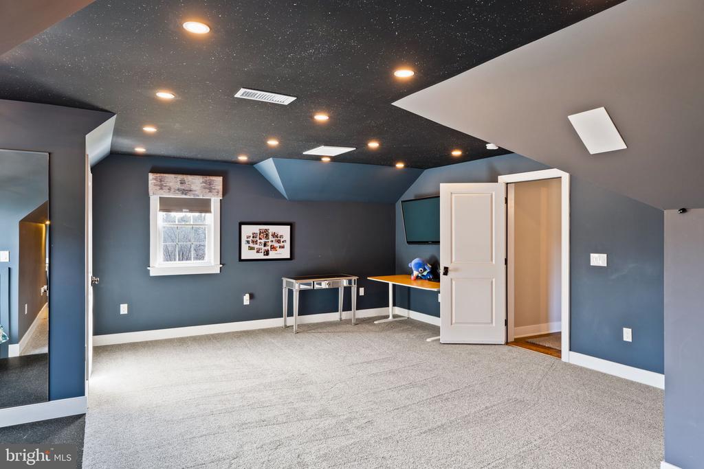 1406 Wrightstown Rd